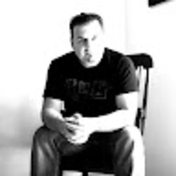 Profile Picture of Joseph Shields (@joeshiegtr) on Poshmark