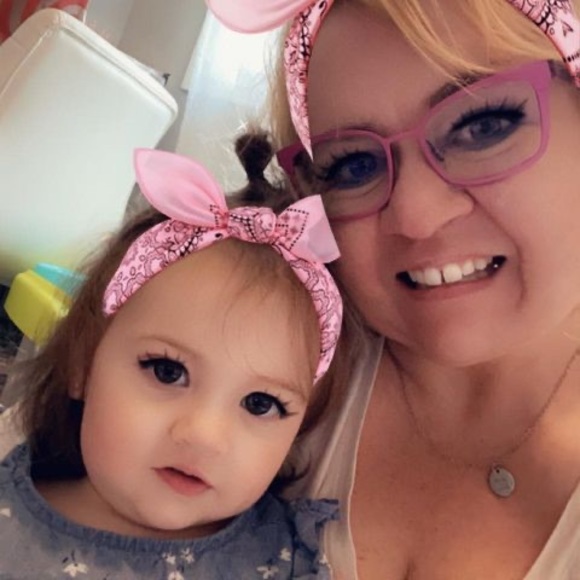 Profile Picture of Amy Severson christopher (@alaskagrly) on Poshmark