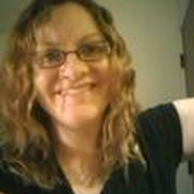 Profile Picture of Tina Blevins (@tinablvns) on Twitter