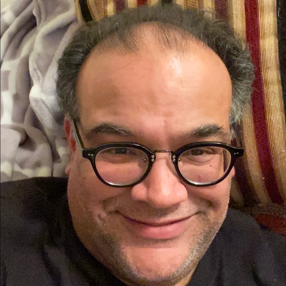 Profile Picture of Leonel Vasquez (@leonelmd1226) on Poshmark