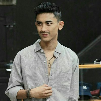 Profile Picture of Valladares James (@VallaJames77) on Twitter