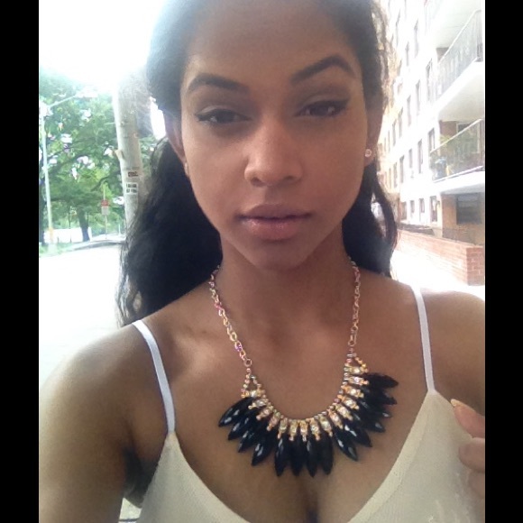 Profile Picture of Jemila Serraty (@jramdat21) on Poshmark