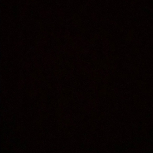 Profile Picture of Sam Malone (@sammalone_94) on Poshmark