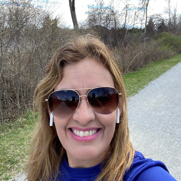 Profile Picture of Janaina Silva (@2506janaina) on Poshmark