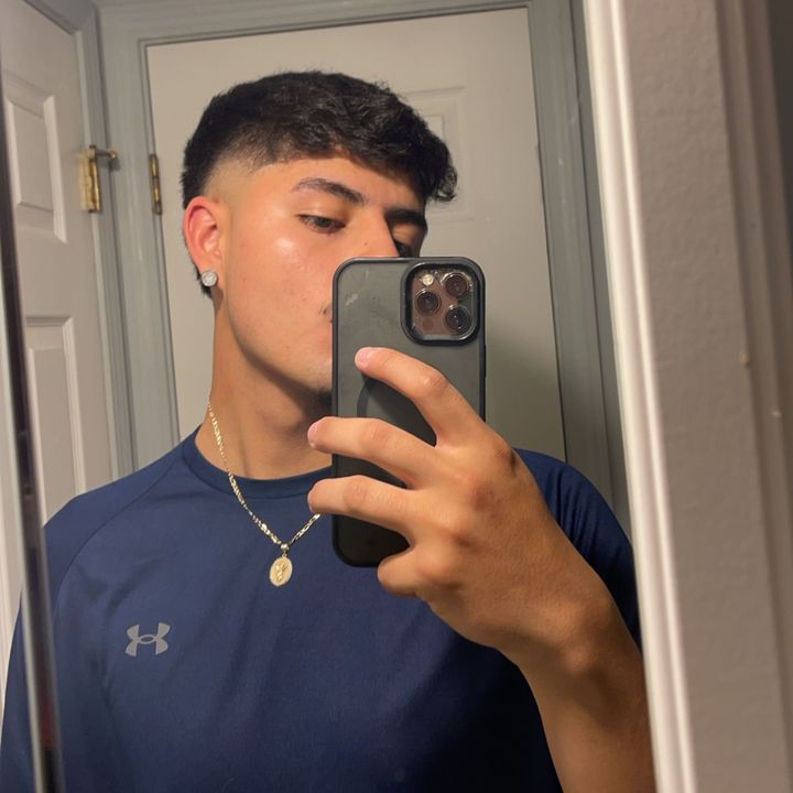 Profile Picture of alex lugo (@alexlugoo03) on Tiktok