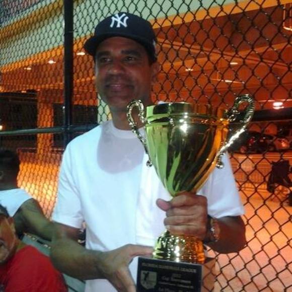 Profile Picture of Luis Guzman (@luis63guzman) on Poshmark