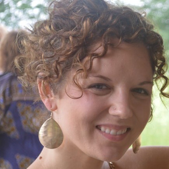 Profile Picture of Cassandra Bixler (@bixler14) on Poshmark