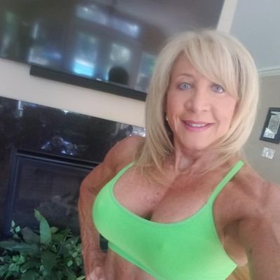 Profile Picture of Sheila Benditz (@SheilaBenditz) on Twitter