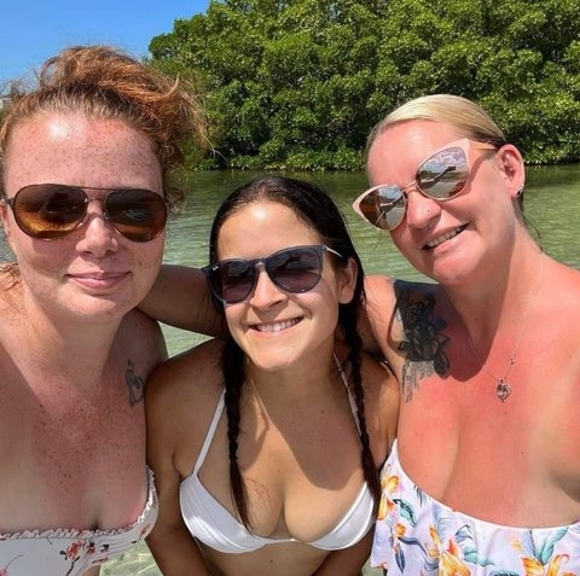 Profile Picture of Olivia Walls (@o_walls) on Poshmark