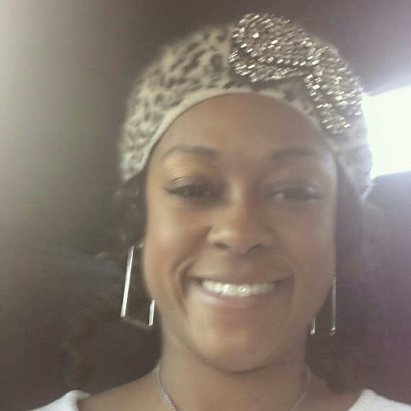 Profile Picture of Kim Moseray (@kimberly7368) on Poshmark