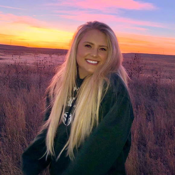 Profile Picture of Cassandra Mcgowan (@cassmcgo) on Poshmark