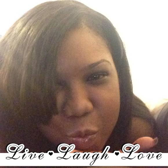 Profile Picture of Autumn Quinn (@spoiledautumn) on Poshmark