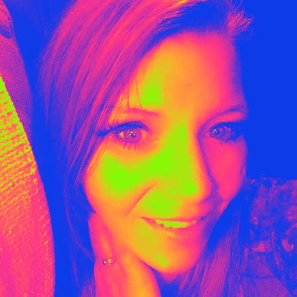 Profile Picture of Melissa Manning (@melissamanni339) on Poshmark