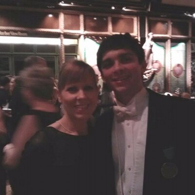 Profile Picture of Phillip Mullins (@cashtag27) on Twitter