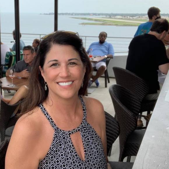 Profile Picture of Lori Kools (@ljkools) on Poshmark