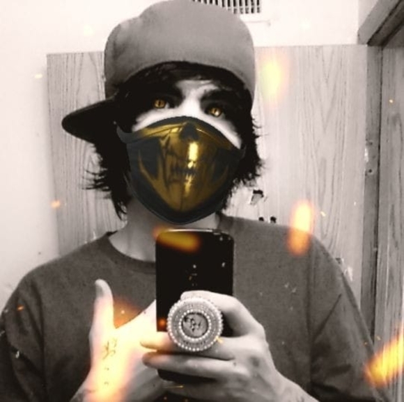 Profile Picture of Brooklyn Fettah (@brooklynfettah) on Poshmark