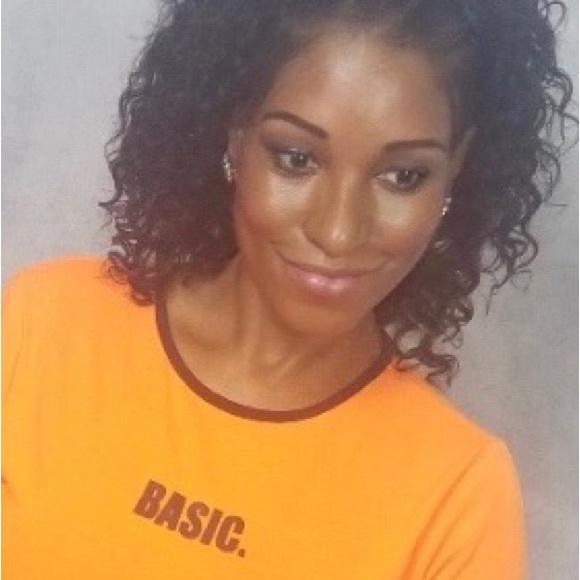 Profile Picture of Crystal Shuler (@fashionare50) on Poshmark