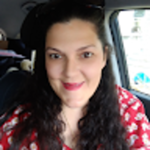 Profile Picture of Denise Greves (@denisegreves) on Poshmark