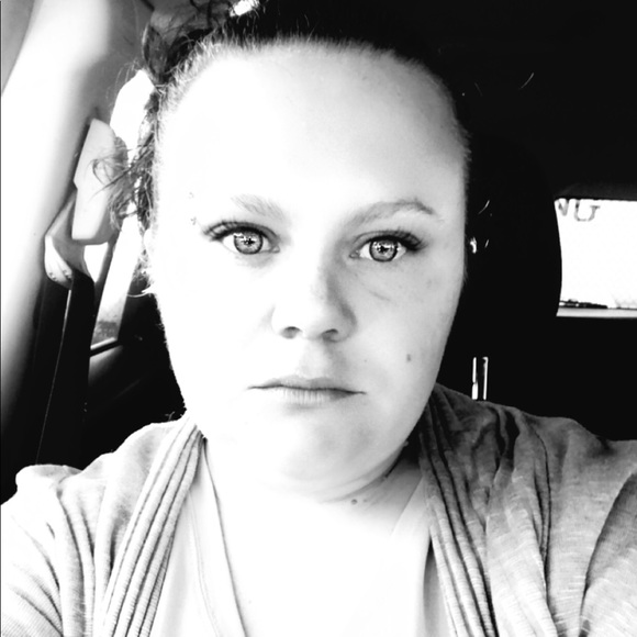 Profile Picture of Jennifer Lorah (@toxicvixen1980) on Poshmark