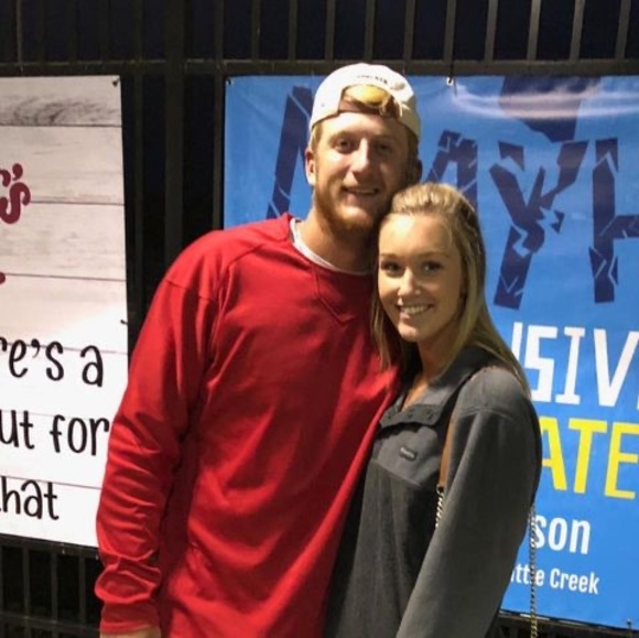 Profile Picture of Mitchell Lee (@mitchelllee656) on Poshmark