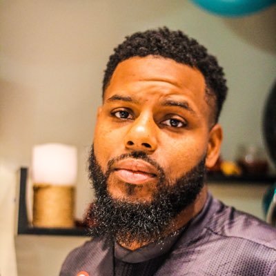 Profile Picture of Mike Henley (@__Henley_____) on Twitter