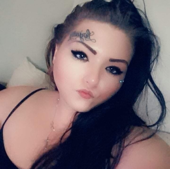 Profile Picture of Khrystyn Milleson (@kryssi1188) on Poshmark