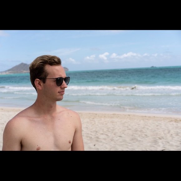 Profile Picture of Kenneth Fink (@kenneth_fink) on Poshmark