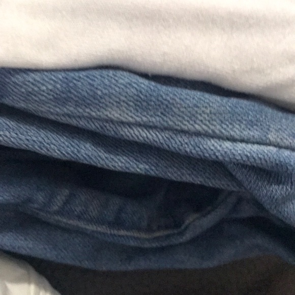 Profile Picture of Valentina Silva (@valenrinansnddn) on Poshmark