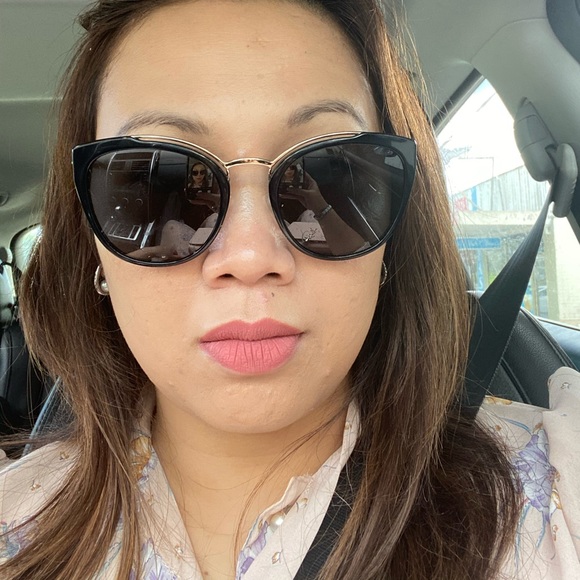 Profile Picture of Nora Maggs (@incloset22) on Poshmark