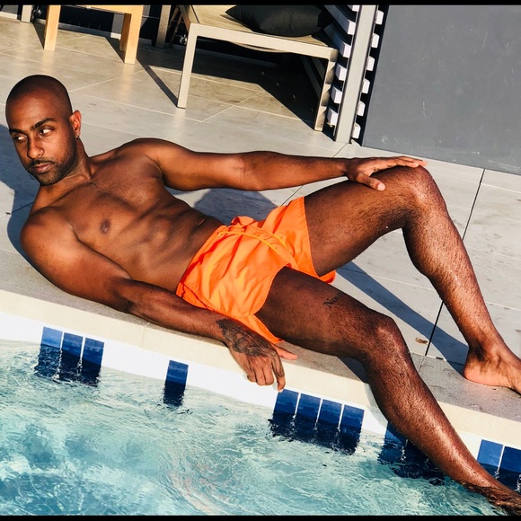 Profile Picture of Jackie Whitfield (@jarrensworld) on Poshmark