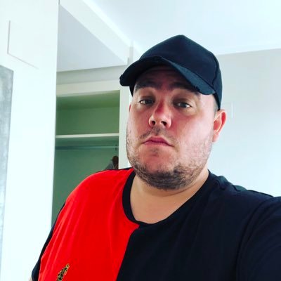 Profile Picture of Tom Prescott (@preskiepops) on Twitter
