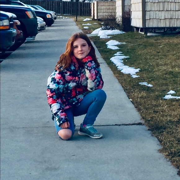 Profile Picture of Alexa Dennis (@lexi120310) on Poshmark