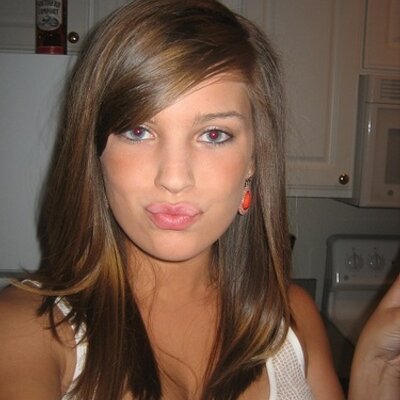 Profile Picture of Amy Groulx (@aegroulx) on Twitter
