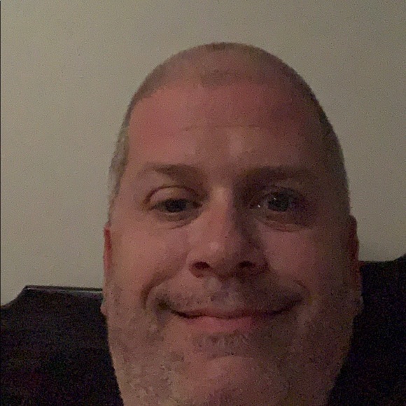 Profile Picture of Danny Riley (@danny5634) on Poshmark