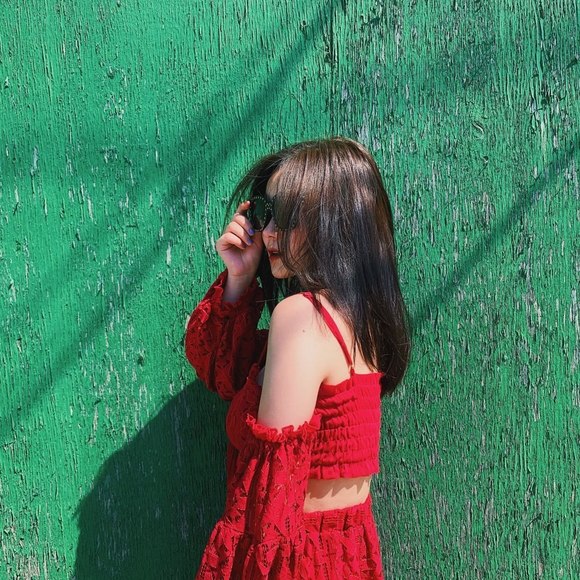 Profile Picture of Min Zhang (@1156467164) on Poshmark