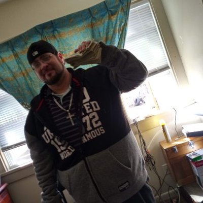 Profile Picture of Jeremiah Solis (@Solis18Jeremiah) on Twitter