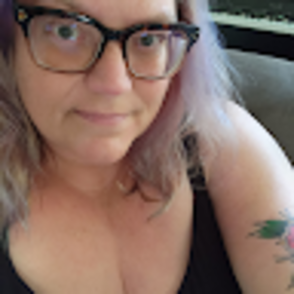 Profile Picture of Christy Hampson (@christyhampson) on Poshmark