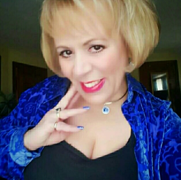 Profile Picture of Ana bela Calisto (@anabela60) on Poshmark