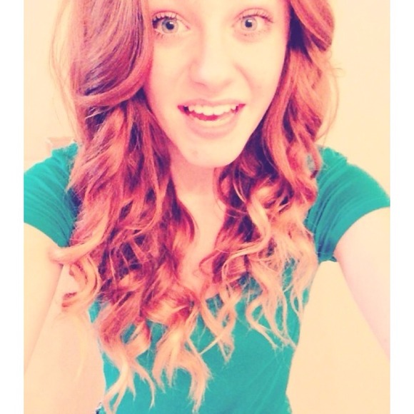 Profile Picture of Jonna Reeves (@forever_ginger) on Poshmark
