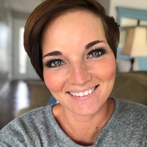 Ashley Blackham - Poshmark Profile Picture of Ashley Blackham (@ashley_blackham) on Poshmark