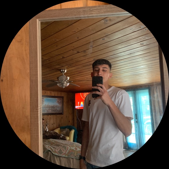 Profile Picture of Alex Grijalva (@alexgrijalva03) on Poshmark