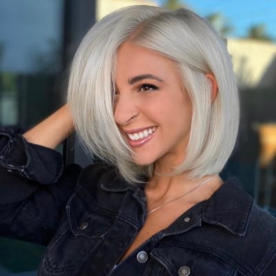 Profile Picture of Call Me Winnie  🌸 Stream #CallMeCrazy 🌸 (@winn_hanna_) on Twitter