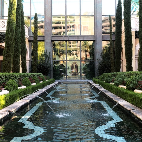 Profile Picture of April Mcglashan (@poshmc896) on Poshmark