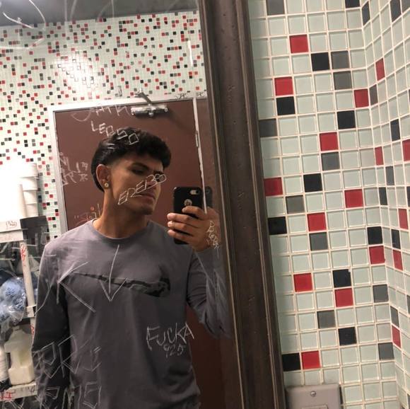 Profile Picture of Michael Delgado (@michael199989) on Poshmark