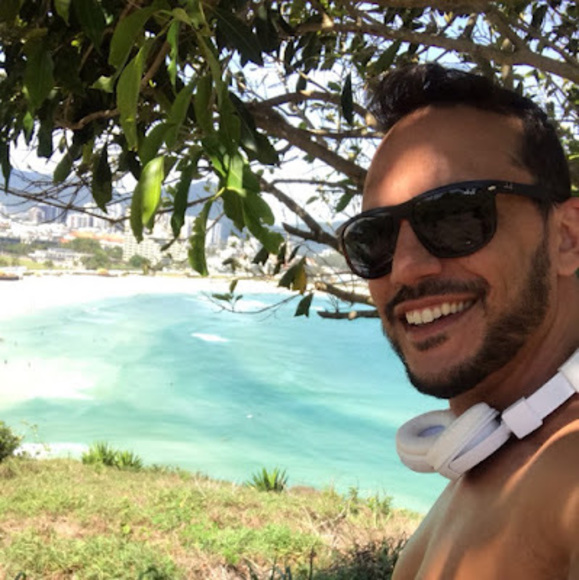 Profile Picture of Cesar Balbinotti (@cbalbinotti) on Poshmark