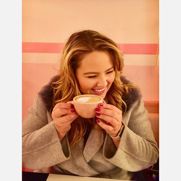 Profile Picture of Haley Schoeck (@hs2662) on Poshmark