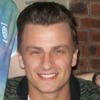Profile Picture of Tee. ✌ (@overfield_tom) on Twitter