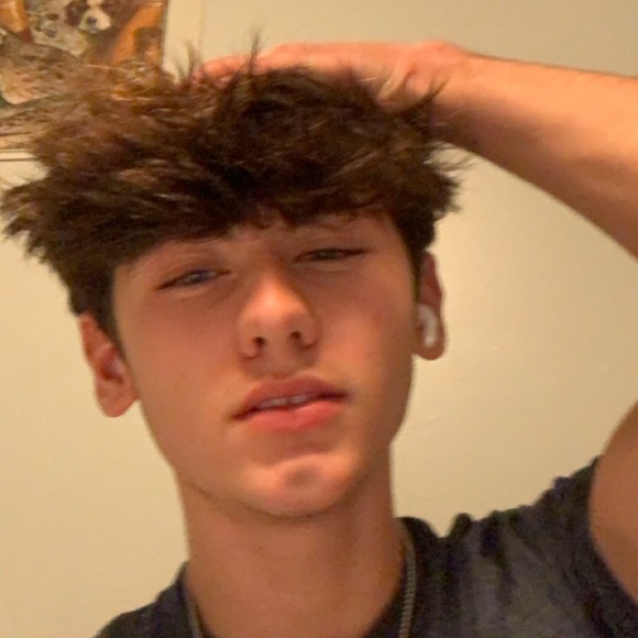 Profile Picture of Drew Masingo (@drewm_14) on Poshmark