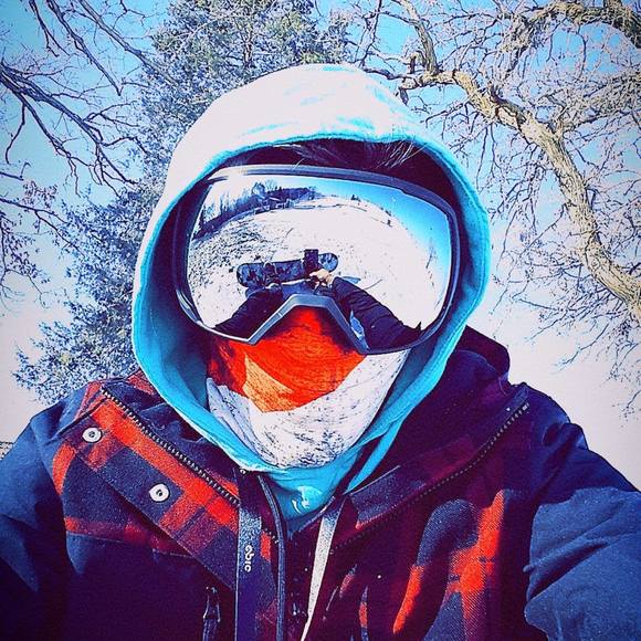 Profile Picture of Shane Vallor (@shanevallor) on Poshmark