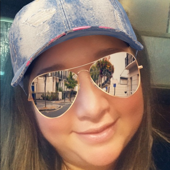 Profile Picture of Marisa Demaya (@maudi75) on Poshmark